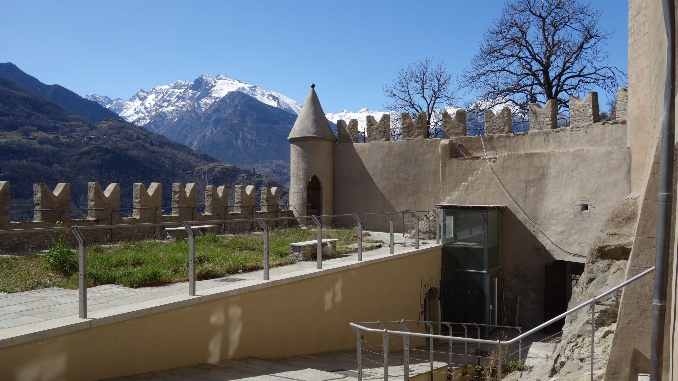 Castello di Saint- Pierre  Lavori di restauro e allestimento museale